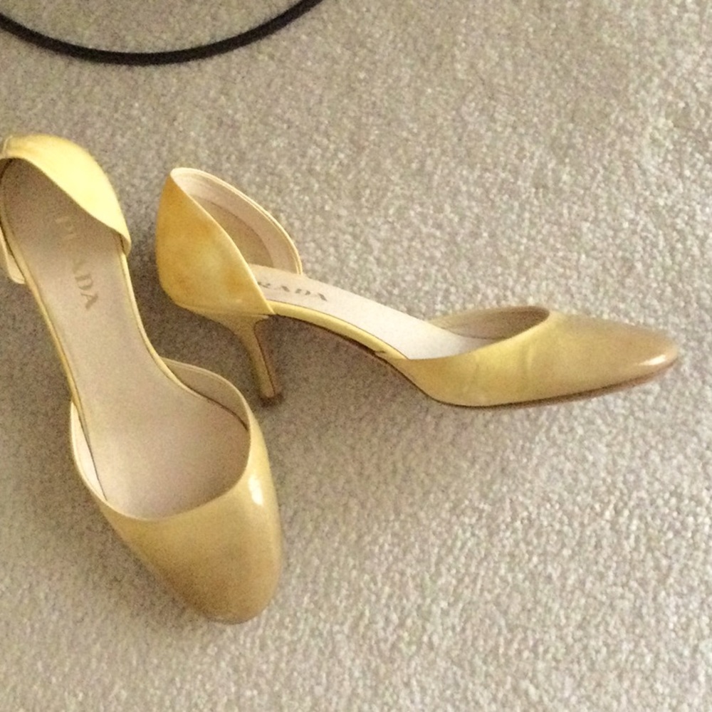Beautiful Prada heels, color fade light brown toes